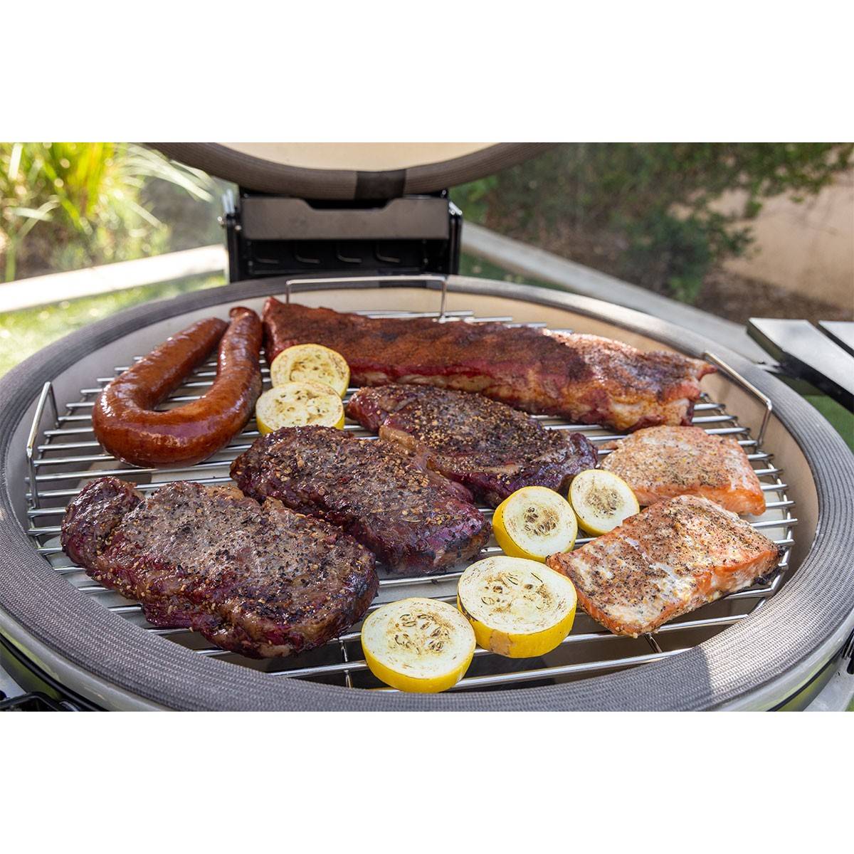 Barbecue à charbon de bois Céramique Kamado Rouge 2 zones de cuisson Grill & Fumoir Ø56cm - Barbecue mobile + 2 tablettes INTEC - Image 5