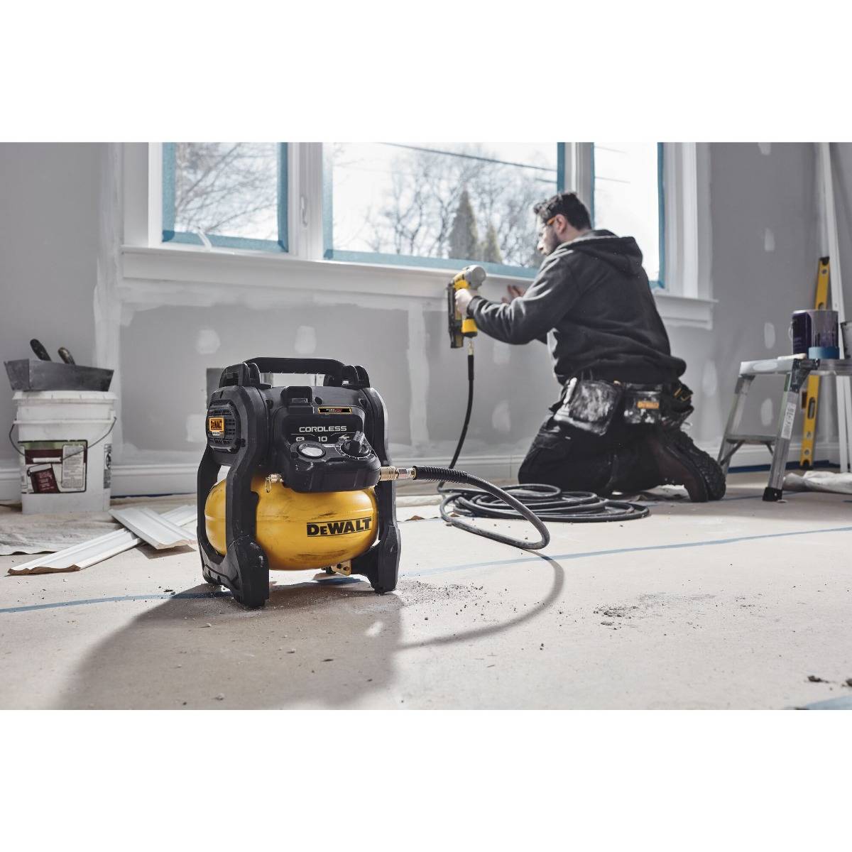 Dewalt - Compresseur DEWALT 10L XR 18V ADVANTAGE - sans batterie ni chargeur - DCC1018N-XJ - Image 4