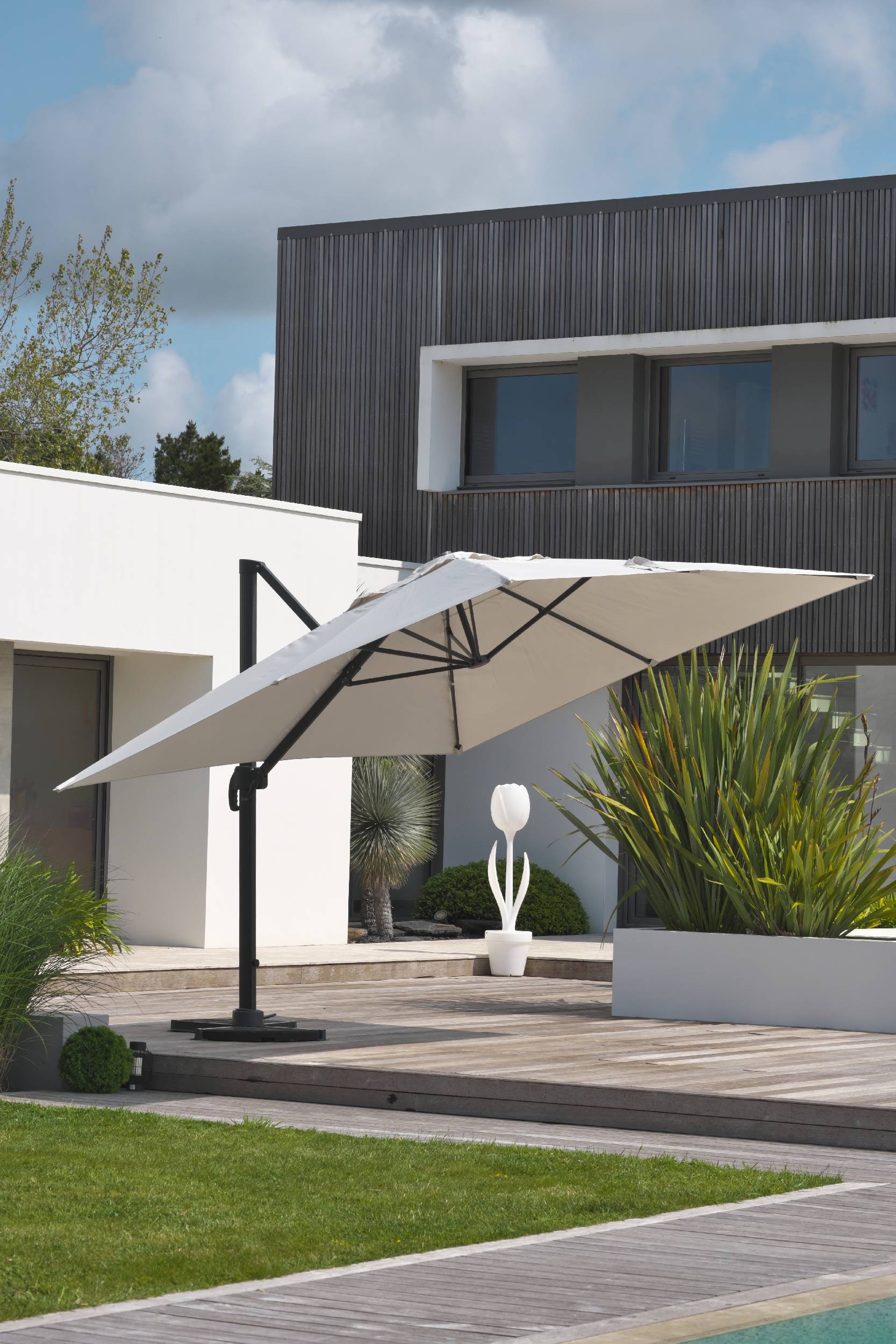 Dcb Garden - Parasol avec pied excentré en acier et toilee - Gris clair - SEVILLA - Image 5