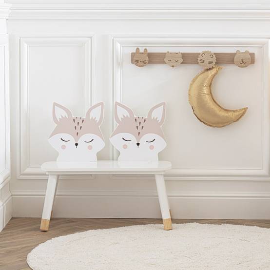 Table Jeux 62x64cm MDF Pin Atmosphera Table Enfant Renard - Blanc Et Bois - Dimensions 62x64x43cm - MDF Et Pin - À Monter Déco Chambre Renard Table Jeux 62x64cm MDF Pin Atmosphera Table Enfant Renard - Blanc Et Bois - Dimensions 62x64x43cm - MDF Et Pin - À Monter Déco Chambre Renard