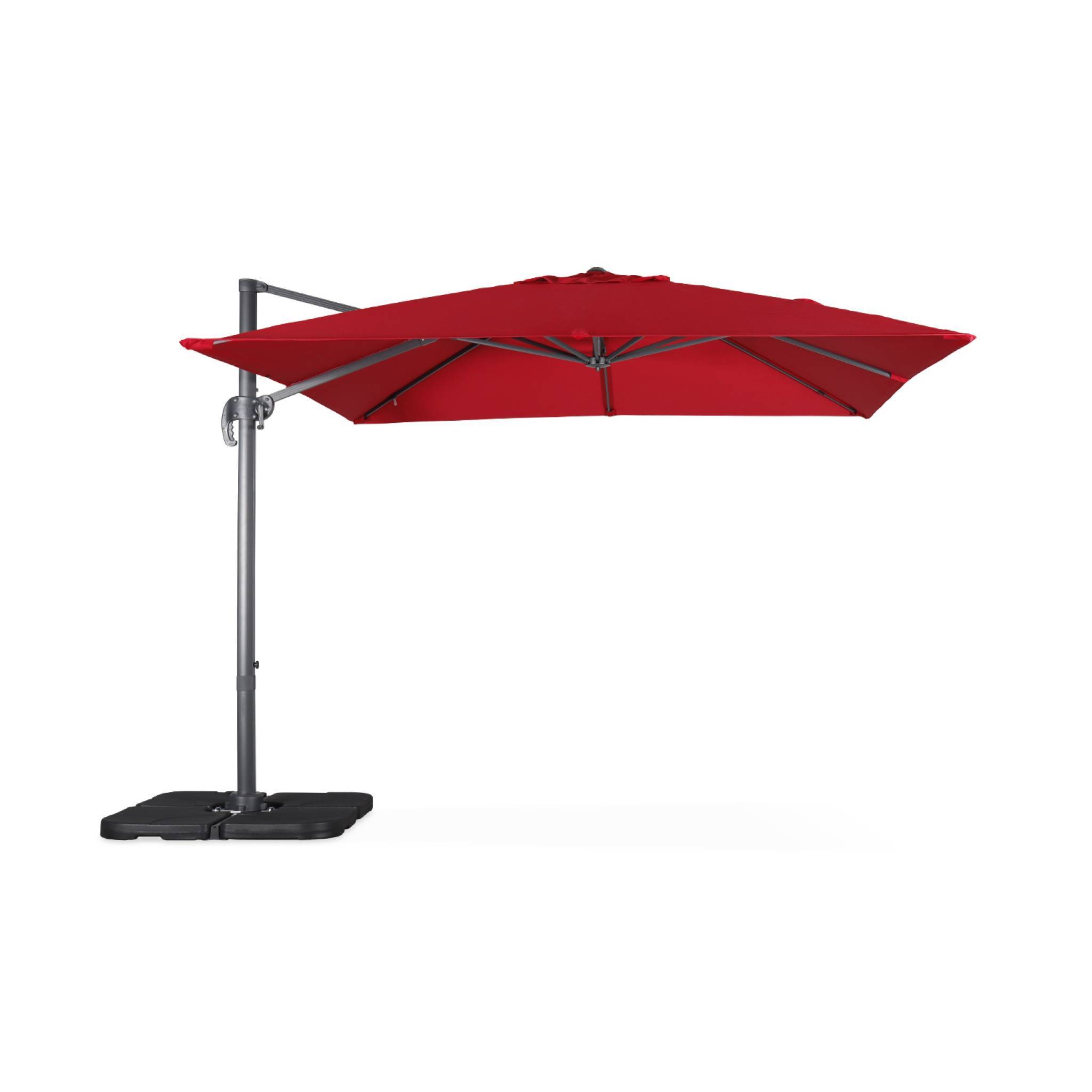 sweeek - Parasol déporté carré 3 x 3m haut de gamme - Falgos - rouge - Parasol excentré inclinable. rabattable et rotatif à 360°. | sweeek - Image 4