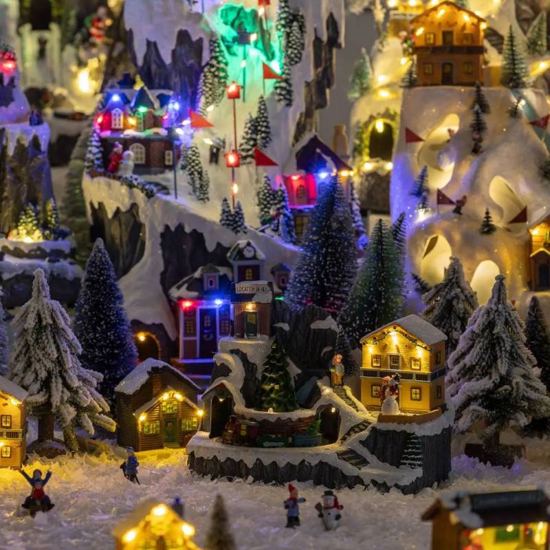 Village lumineux chalet de montagne et ski 8 LED l.23cm musical  FEERIC LIGHTS & CHRISTMAS - Image 3