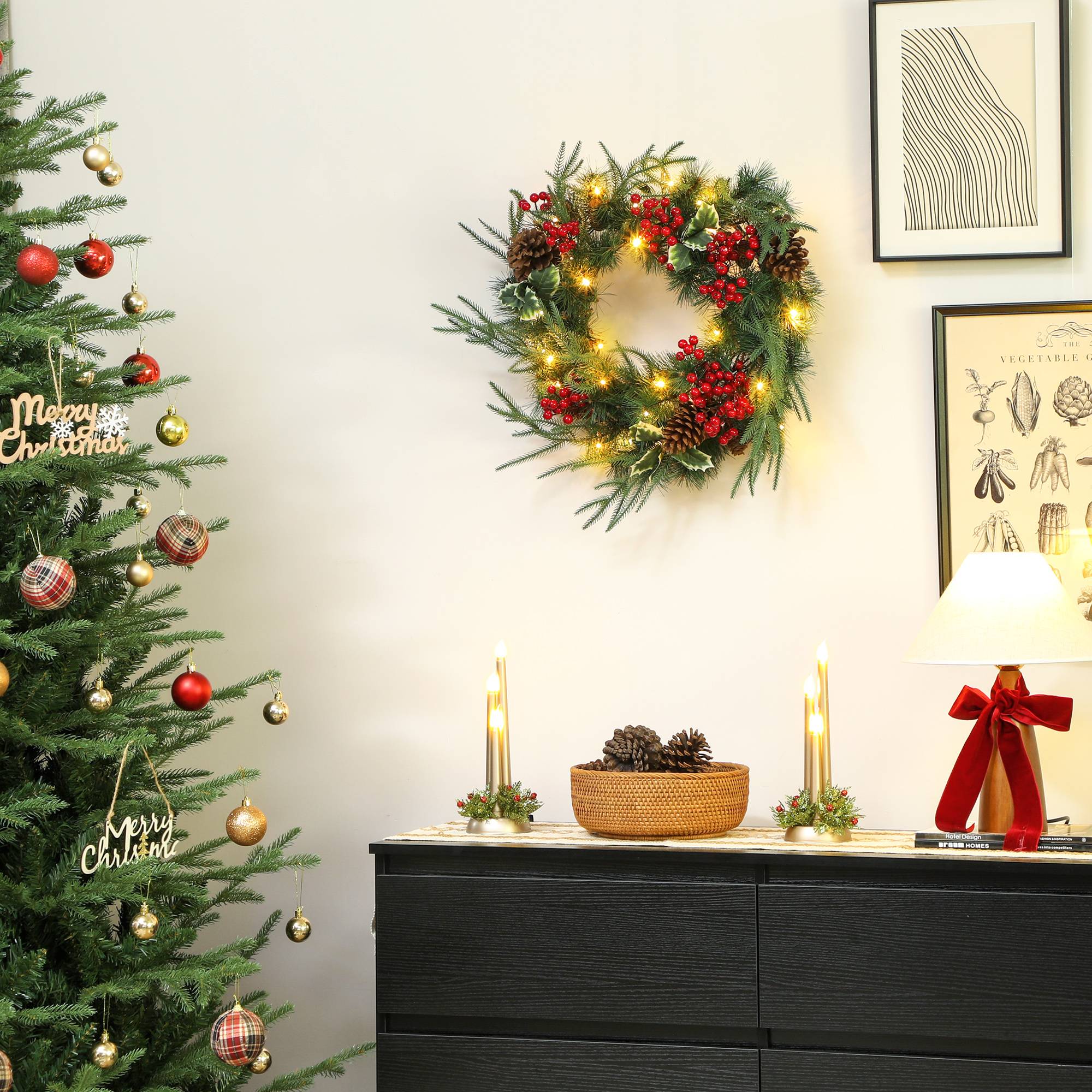 Sans Marque - Couronne de Noël lumineuse 60 cm avec 35 LED, minuterie, 170 pointes, pommes de pin, baies, feuilles de houx, vert - Image 10