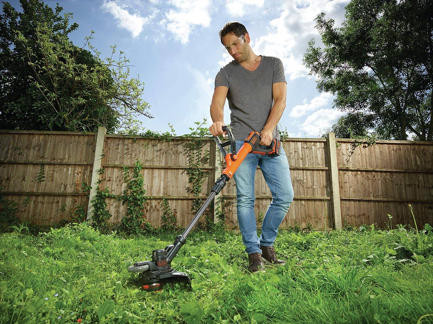Black & Decker - Coupe bordure sans fil Eco-Turbo 28cm - BLACK+DECKER - avec 1 batterie 18V 4.0 Ah + chargeur + bobine de fil - STC1840EPC-QW - Image 4