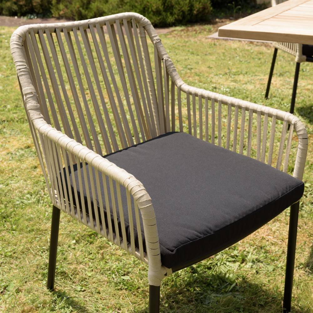 Macabane - MALO - Ensemble de jardin - table 70x70cm et 2 fauteuils beiges noirs - Image 9