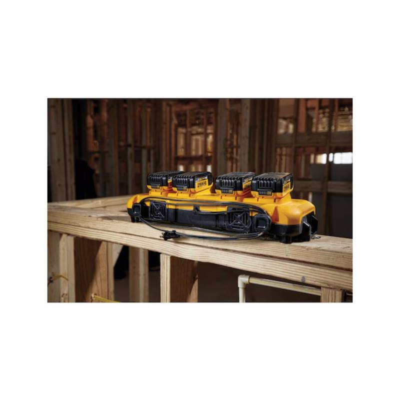 Chargeur rapide Toughsystem 4 ports XR 12V / 18V / 54V DEWALT - DCB104-QW - Image 4