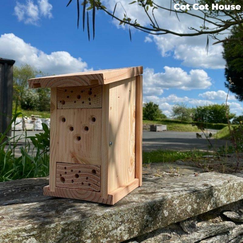 Hôtel à insectes en kit pour auxiliaires - Cot Cot House - Image 2