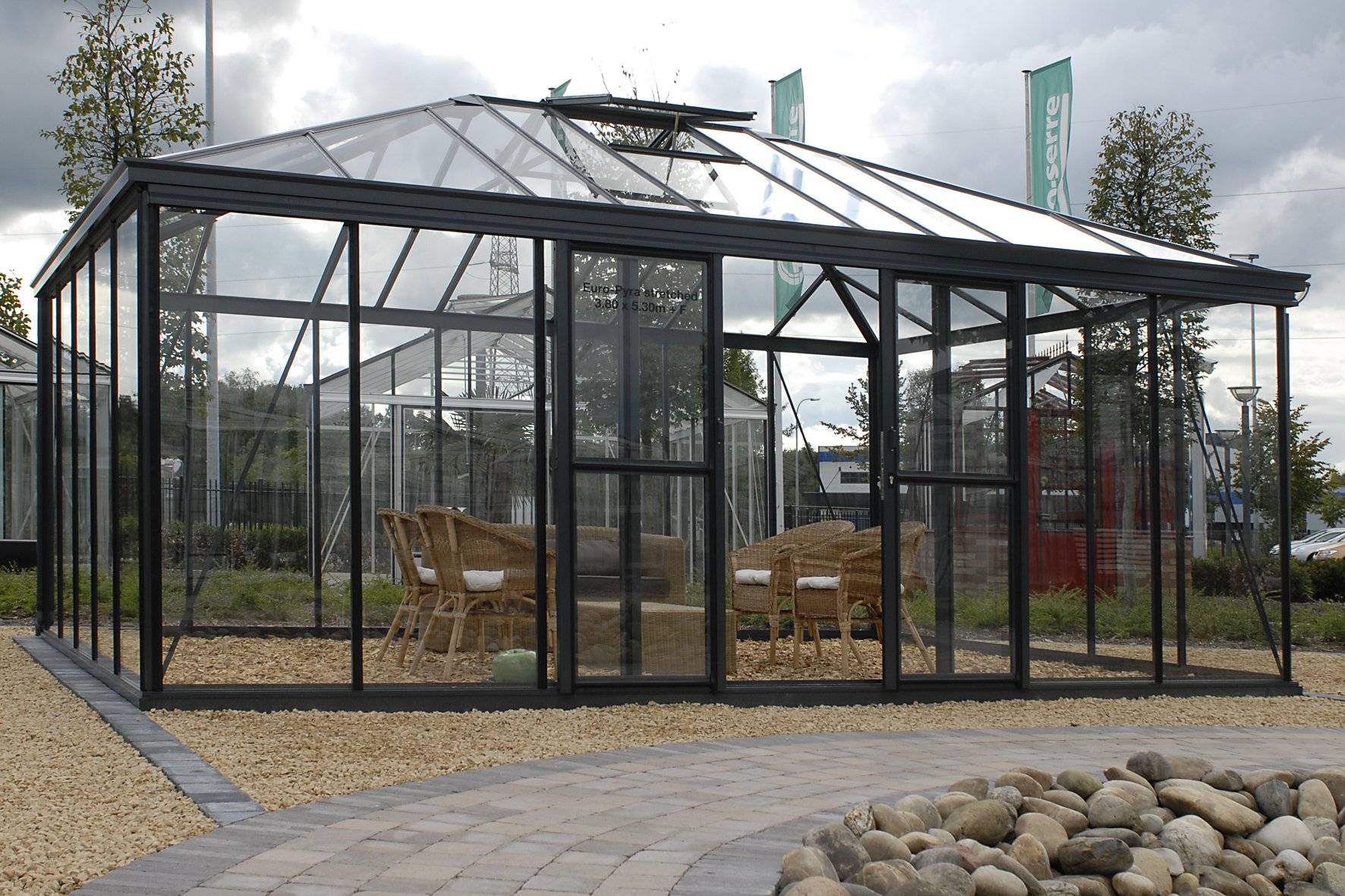 15m²  -  Serre en verre trempé - Euro Pyra Stretched - Laquée - 15m² - gris anthracite - L'atelier Des Serres - Image 2