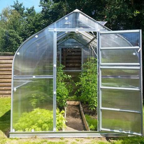 Serre polycarbonate 15m² avec 3 toits ouvrants automatiques et structure en acier galvanisé – Klasika greenhouses - Image 10