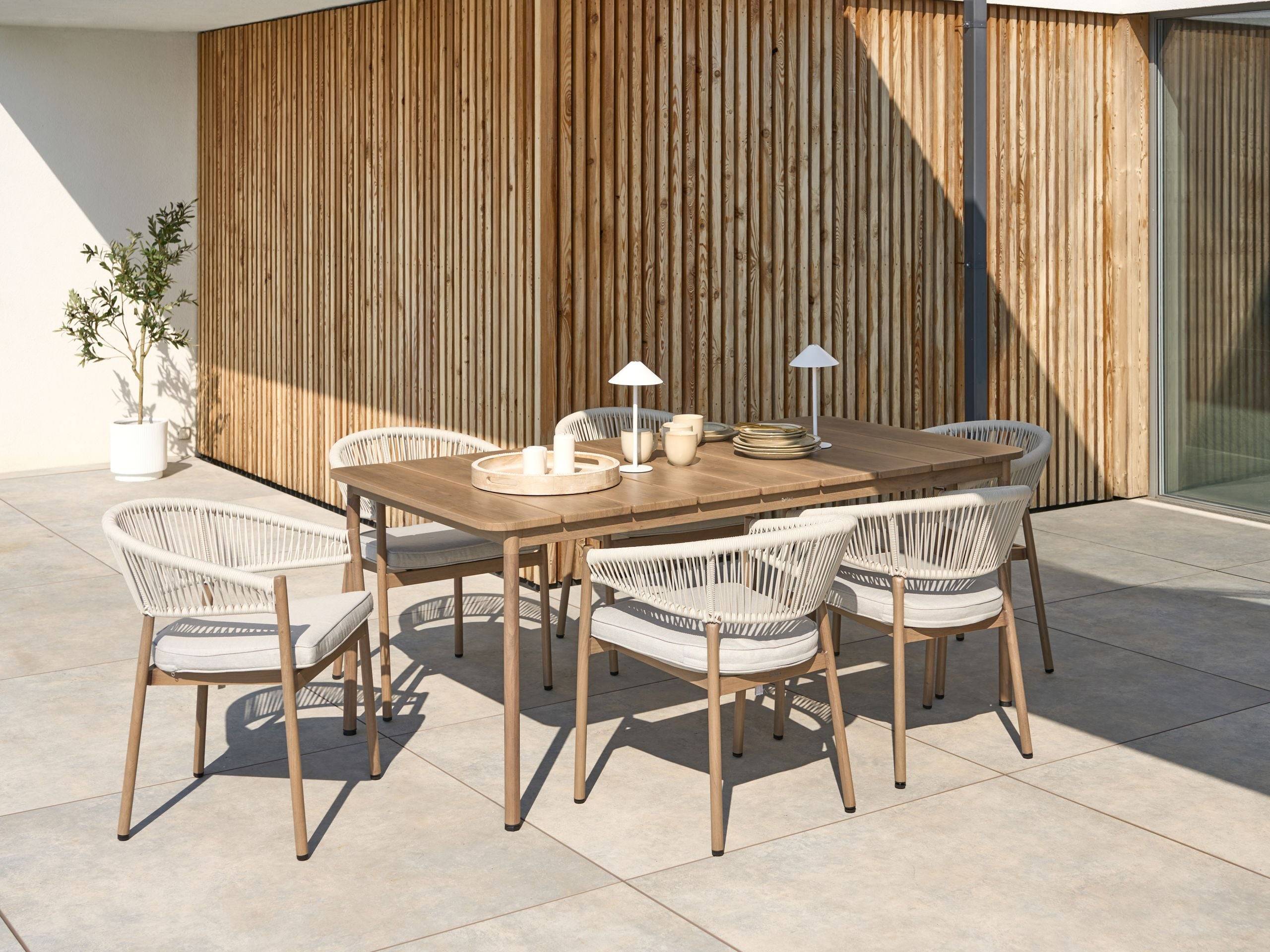 Beliani - Table de repas, 6 Personnes Aluminium Marron FLAVIA - Beliani - Image 1