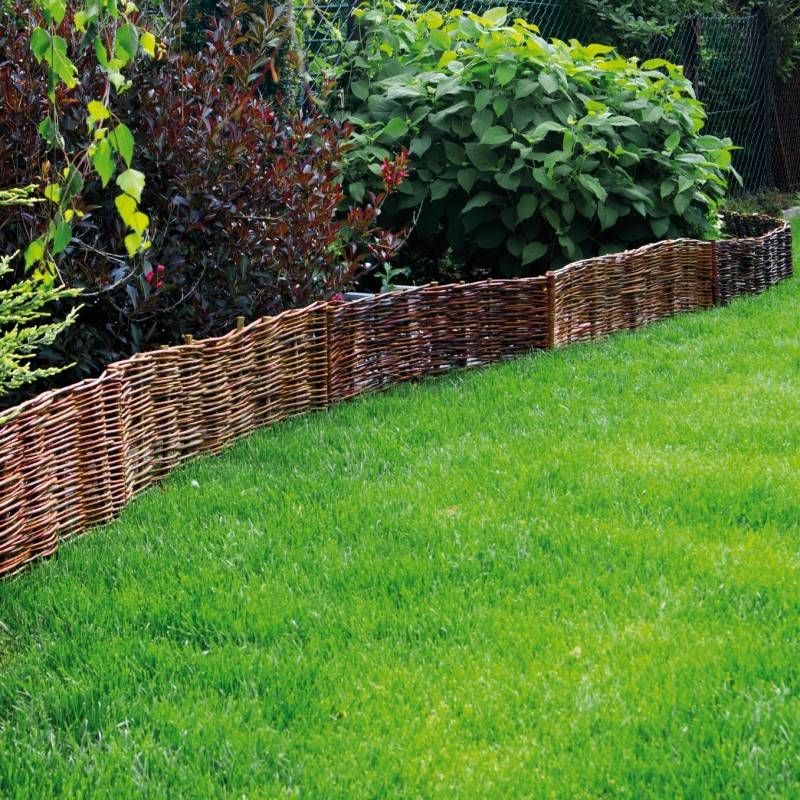 Lot de 4 bordures en osier tressé et piquets noisetier à planter L 1 m x H 20 cm - Easy Clôture - Image 2