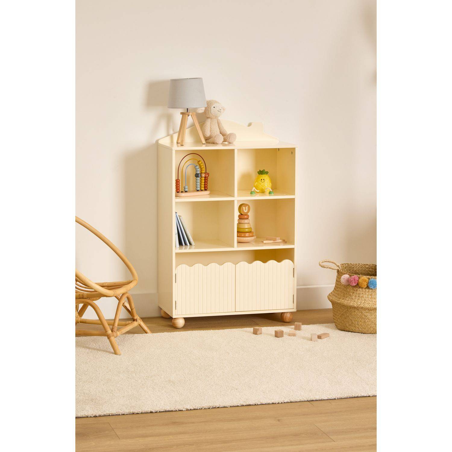 Bibliothèque enfant 2 portes et 4 niches BOULI - Beige - Atmosphera - Image 2