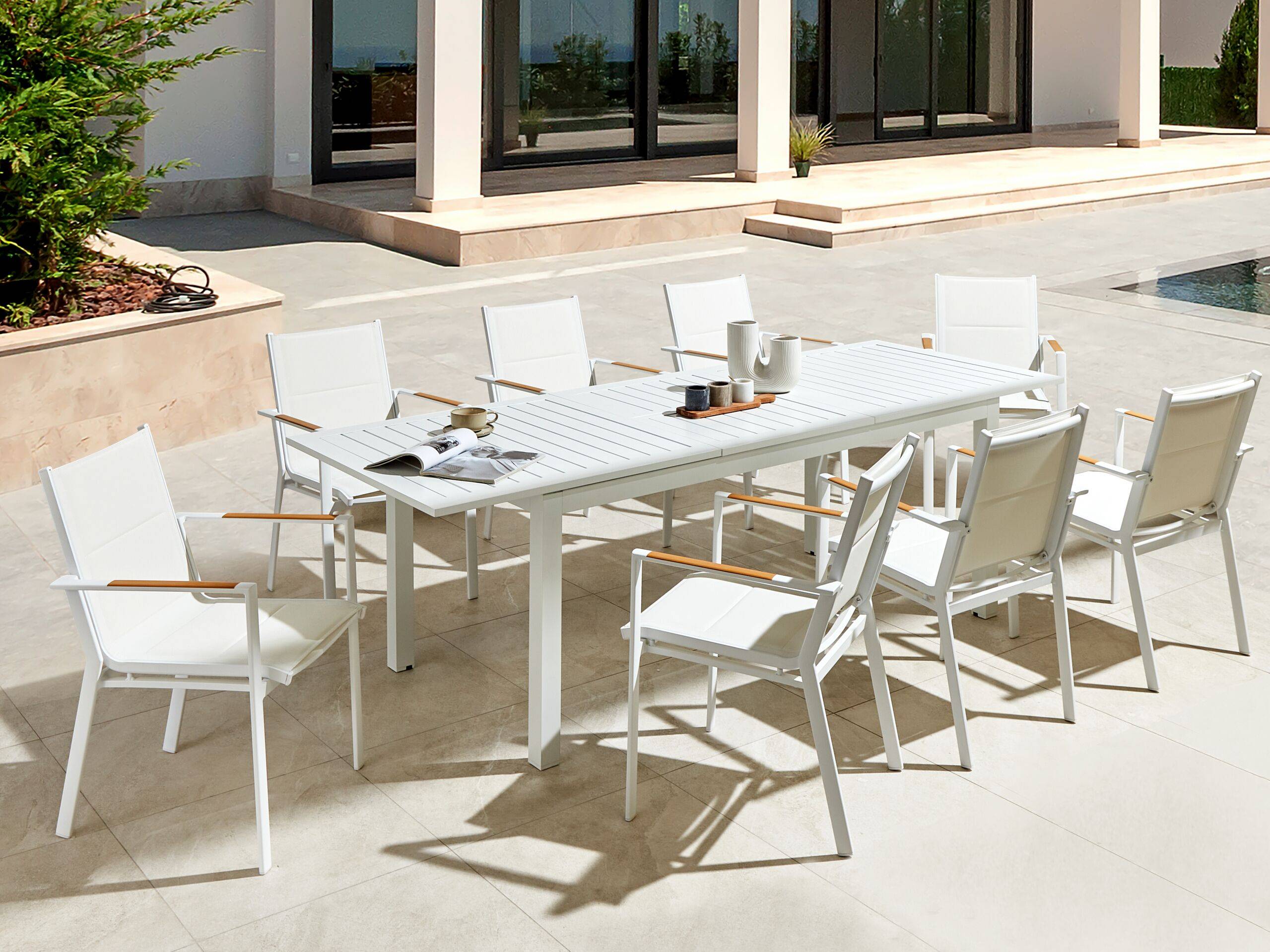 Beliani - Table de repas, 8 Personnes Aluminium Blanc SKALOMA - Beliani - Image 1