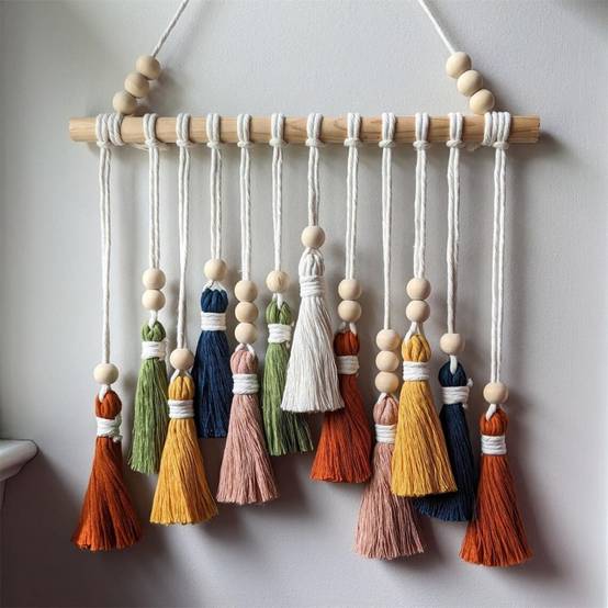 Tenture murale macramé bohème - 40x35 cm - Perles bois & franges - Décoration chambre/salon - Living123 - Image 1