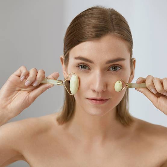 Jade Roller Blanc - Masseur Visage – Rouleau de Jade Naturel + Housse – Anti-Age - Réduit les ridules - Routine Beauté - Sun&Sia - Image 3