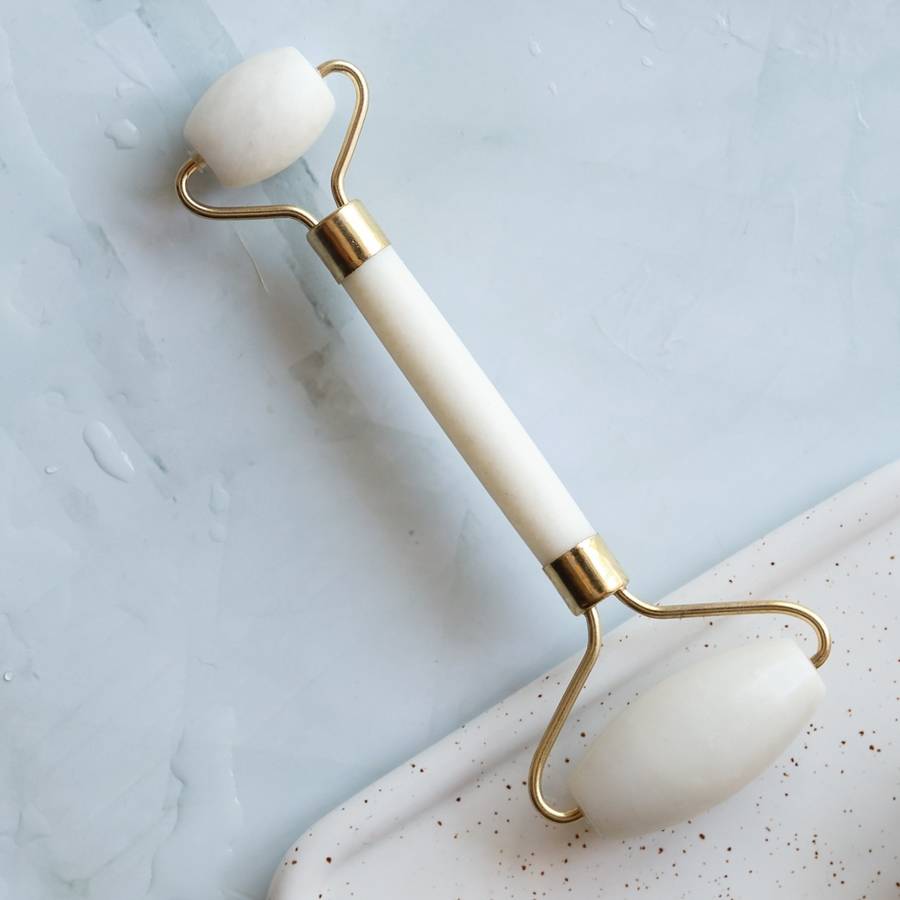 Jade Roller Blanc - Masseur Visage – Rouleau de Jade Naturel + Housse – Anti-Age - Réduit les ridules - Routine Beauté - Sun&Sia - Image 1