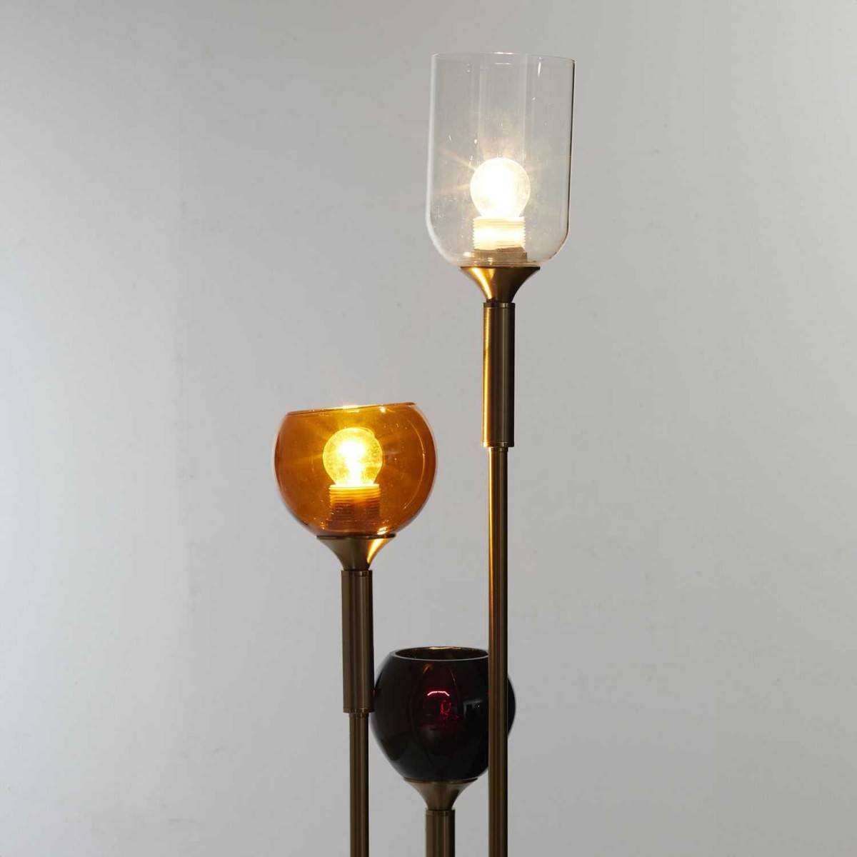 The Home Deco Factory - Lampadaire Design "Tripod" 150cm Multicolore - Image 4