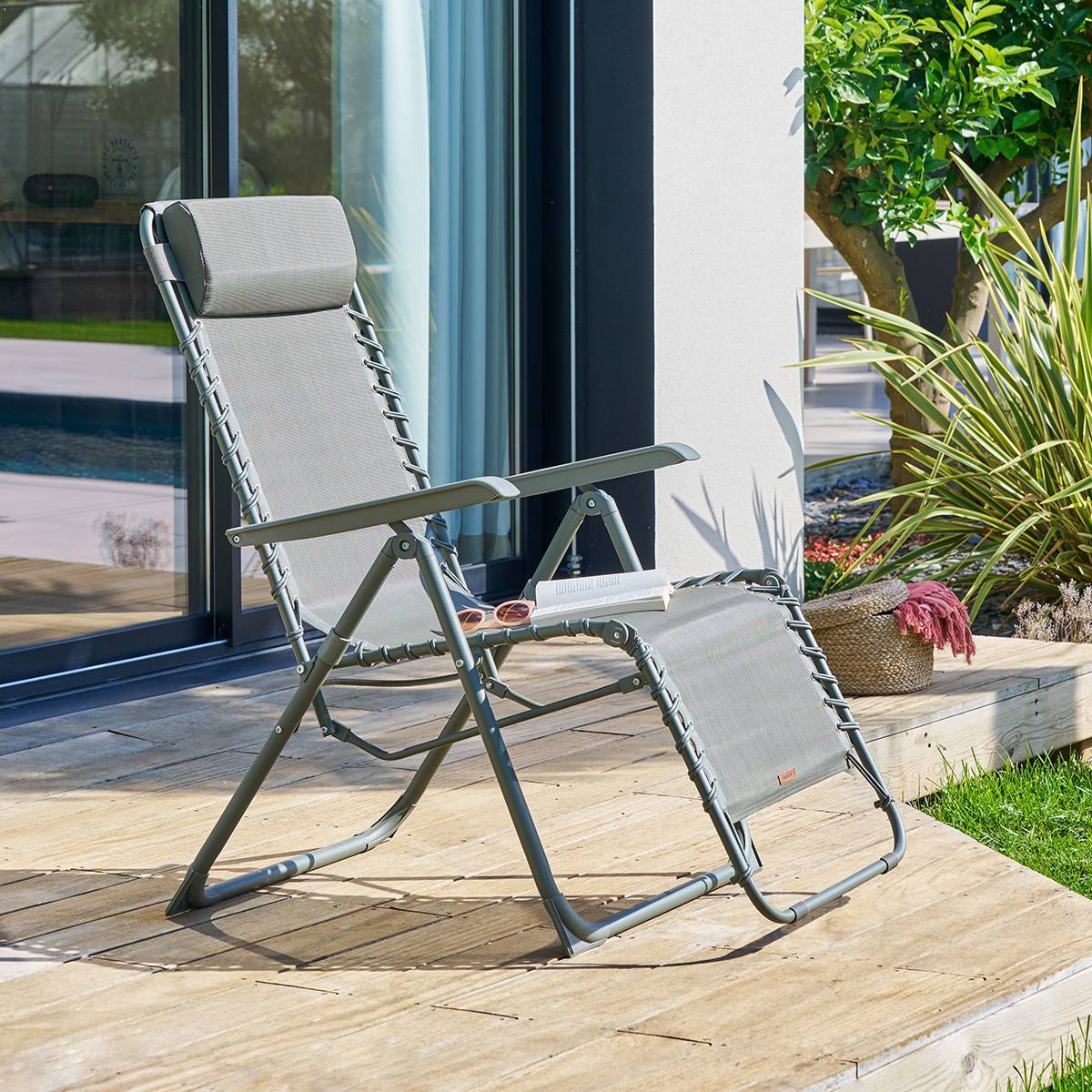 Hesperide - Fauteuil de jardin Silos vert laurier Hespéride - Image 1