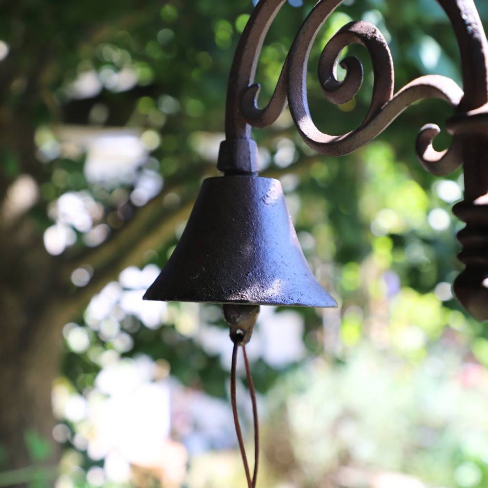 Chemin De Campagne - Cloche de jardin de porte ancienne en fonte marron 27 x 20.5 cm Chemin de campagne - Image 4