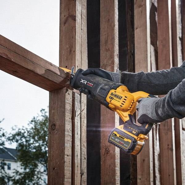 Scie sabre XR DEWALT 18V 6Ah Li-Ion - DCS386T1-QW - Image 4