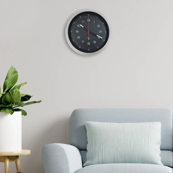 Horloge Murale Style Compteur - Fond Noir Cadre Argent Chiffres Phosphorescents Ø30 Cm - Image 9