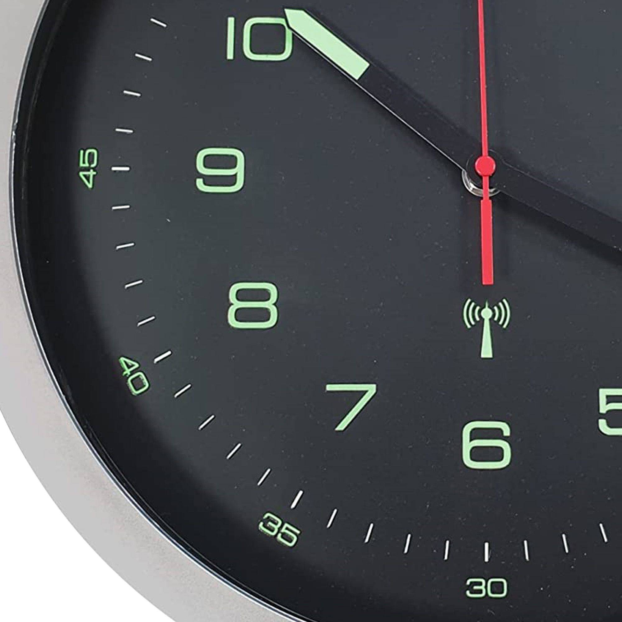 Horloge Murale Style Compteur - Fond Noir Cadre Argent Chiffres Phosphorescents  Ø30 Cm - Image 7