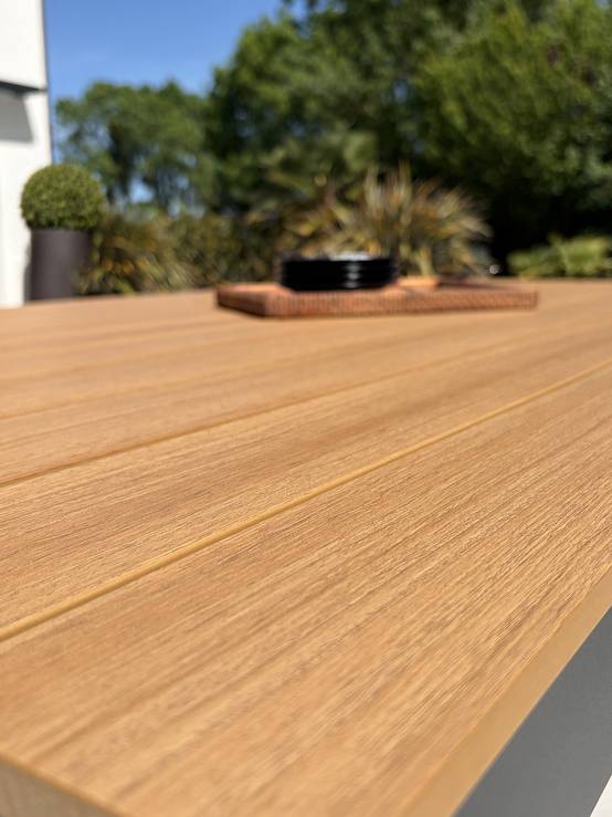 Dcb Garden - Table de jardin en alu plateau polywood aspect bois - Gris anthracite - LAMU - Image 3