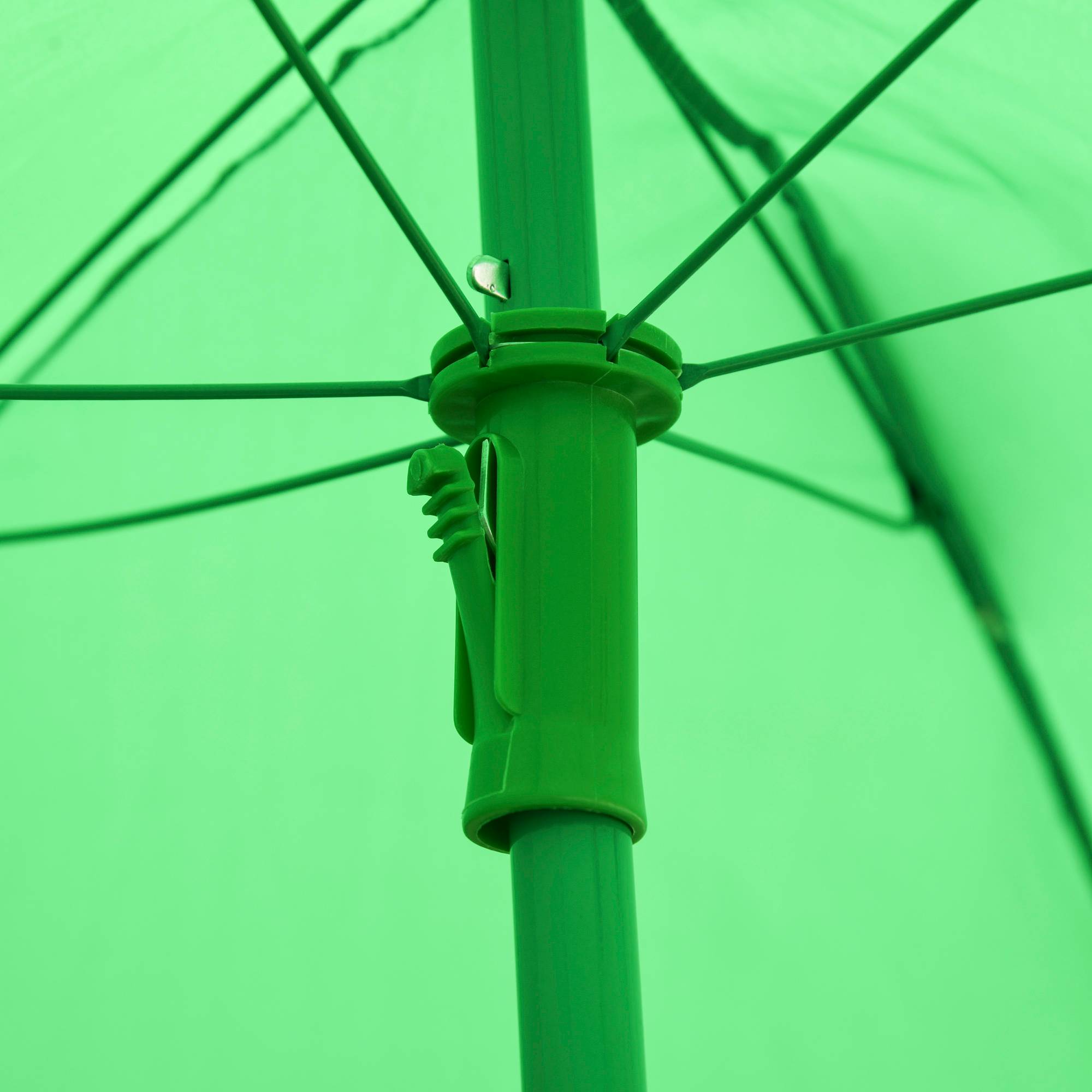 Outsunny - Ensemble Salon de Jardin Enfant 4 pcs Table Ronde, 2 chaises Pliables, Parasol métal époxy Oxford Vert - Outsunny - Image 8