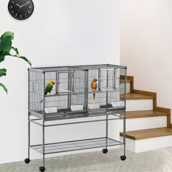 Cage à oiseaux à roulettes Pajarera Doble avec 2 plateaux, plusieurs portes, 4 mangeoires, 4 perchoirs, 95 x 45,5 x 102 cm, grise - Image 4