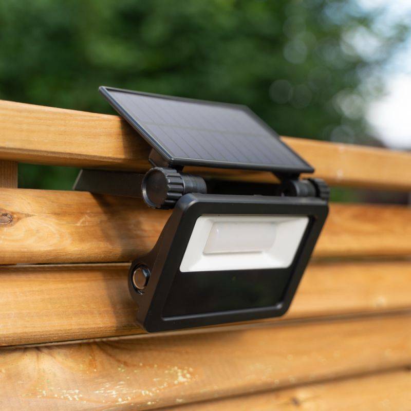 Xanlite - Projecteur mural solaire compact IP54, 1600 lumens, détecteur de mouvement, Noir - PRS1400D - Image 2