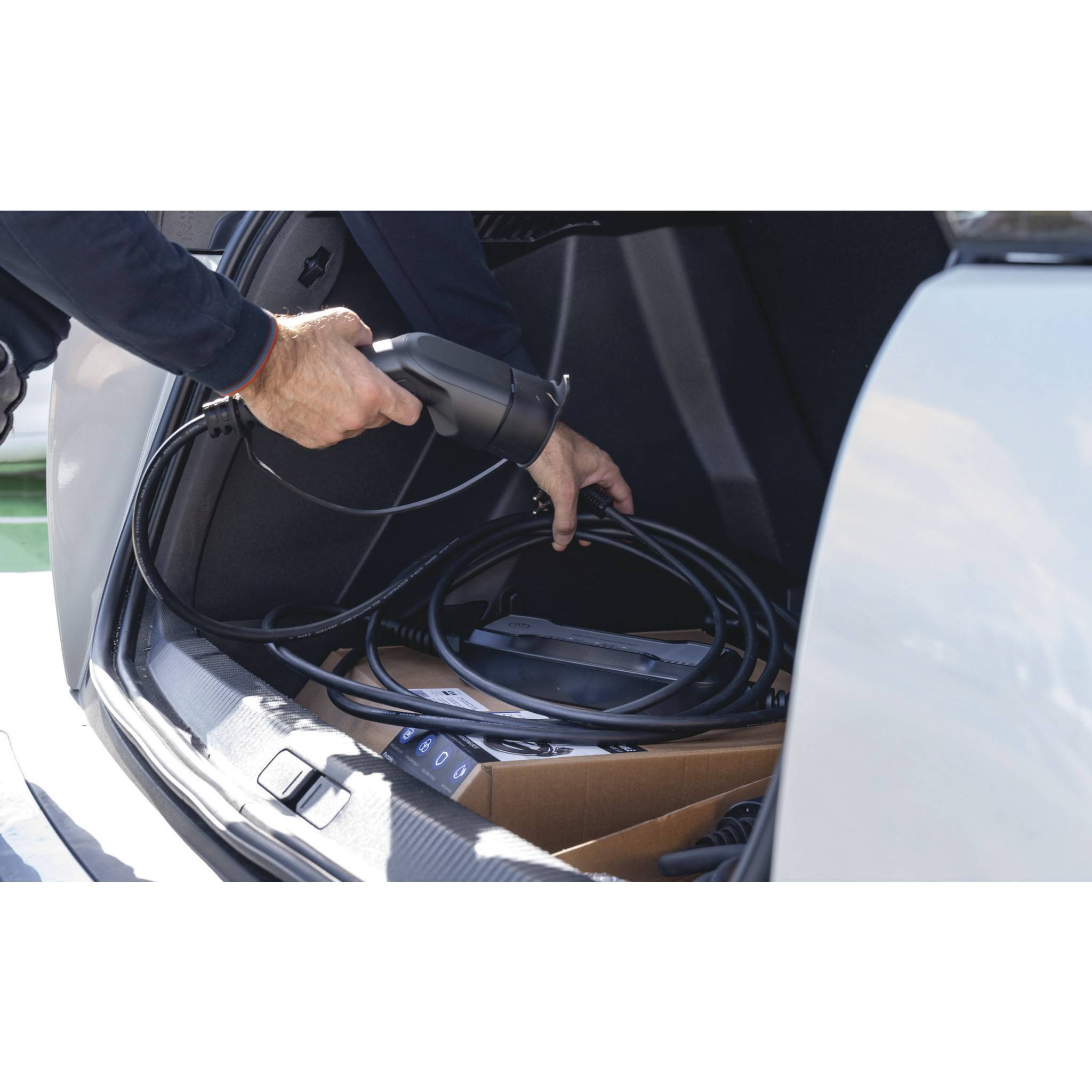 Cable de charge pour véhicule électrique 16A/T2 - 10A/16A ajustable 1ph 3.6 kW | 028975 - Gys - Image 4