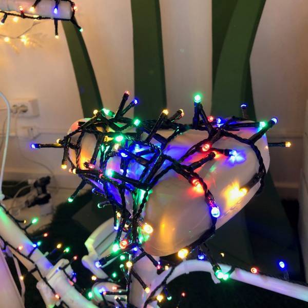 Lotti - Guirlande 30M 1500 LED Mini BOA multicolore minuteur 8 programmes câble vert foncé  Lotti - Image 7