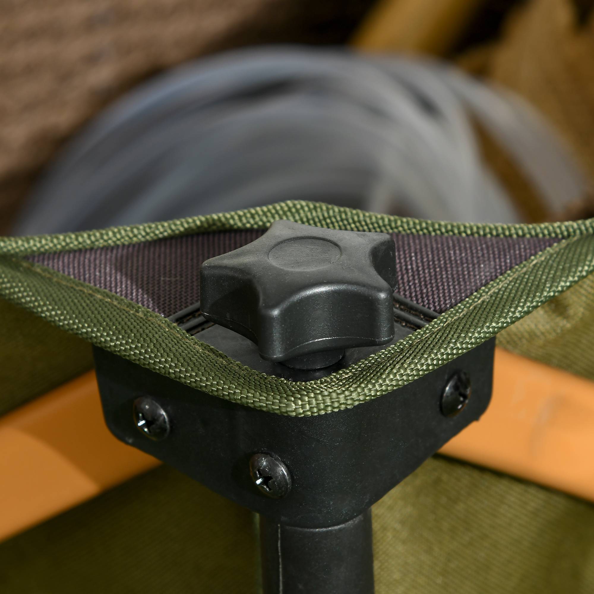 Chariot-table Pliable Pour Camping Et Pique-nique – Hauteur Réglable, Jaune, Design Compact