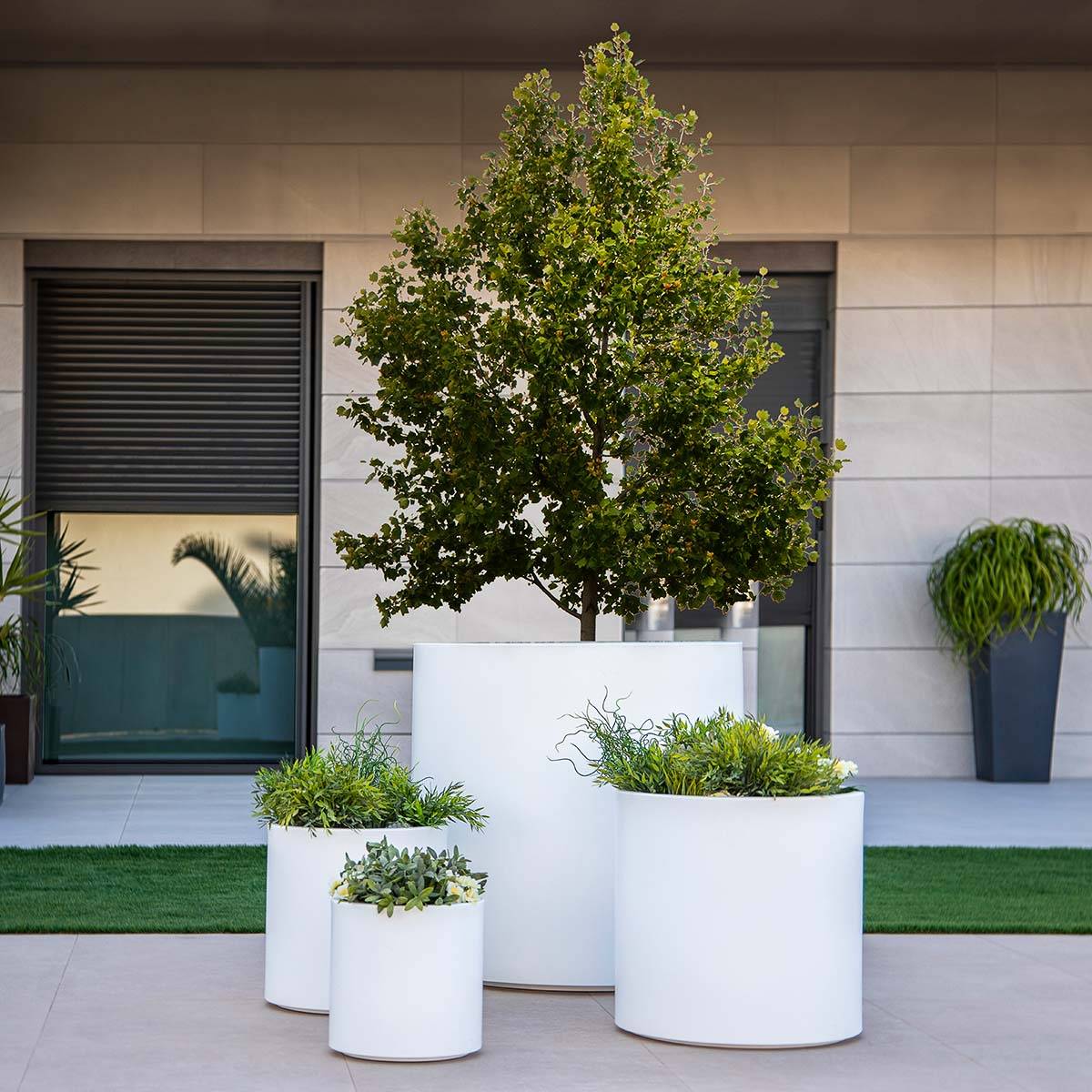 Pot ronde d'intérieur et d'extérieur pour plantes et fleurs Très résistante au passage du temps. Fabriqué en Espagne. HORTENSIA 40 - Image 3