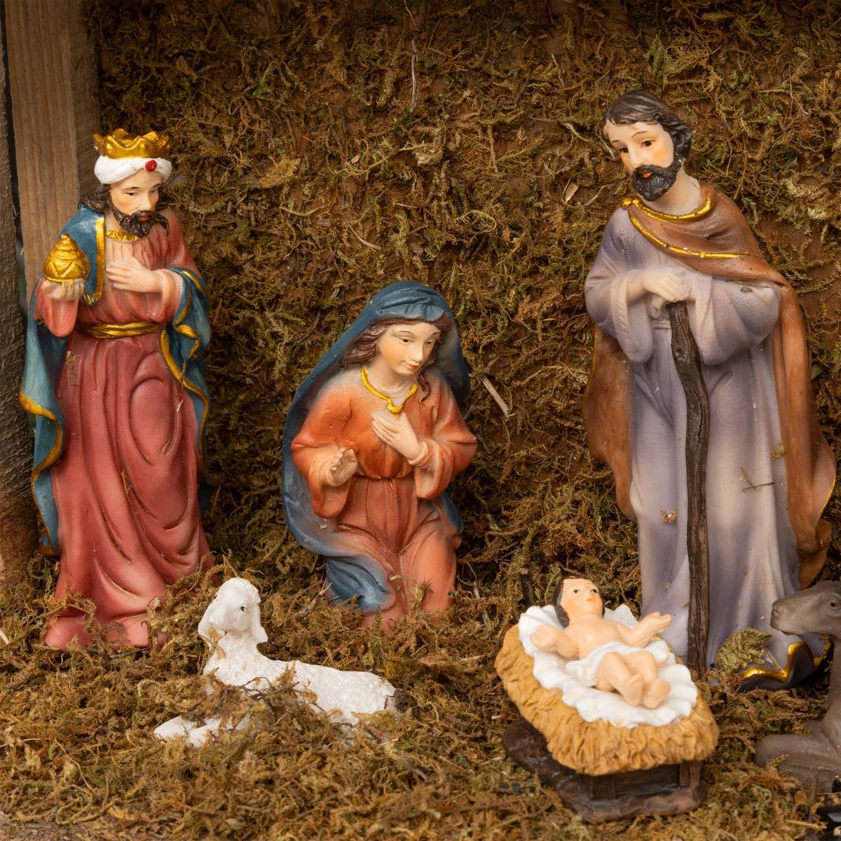 Fééric Lights & Christmas - Crèche de Noël avec 8 santons 35x23,5cm résine - Atmosphera Créateur d'intérieur - Image 4