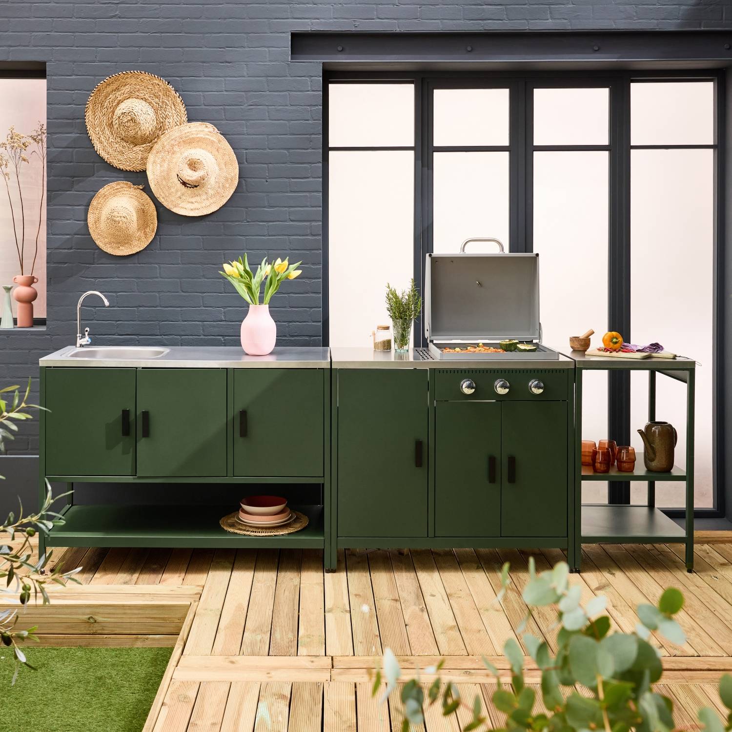 sweeek - Cuisine extérieure Naxos 3 modules acier inoxydable vert avec barbecue gaz 3 brûleurs | sweeek - Image 1