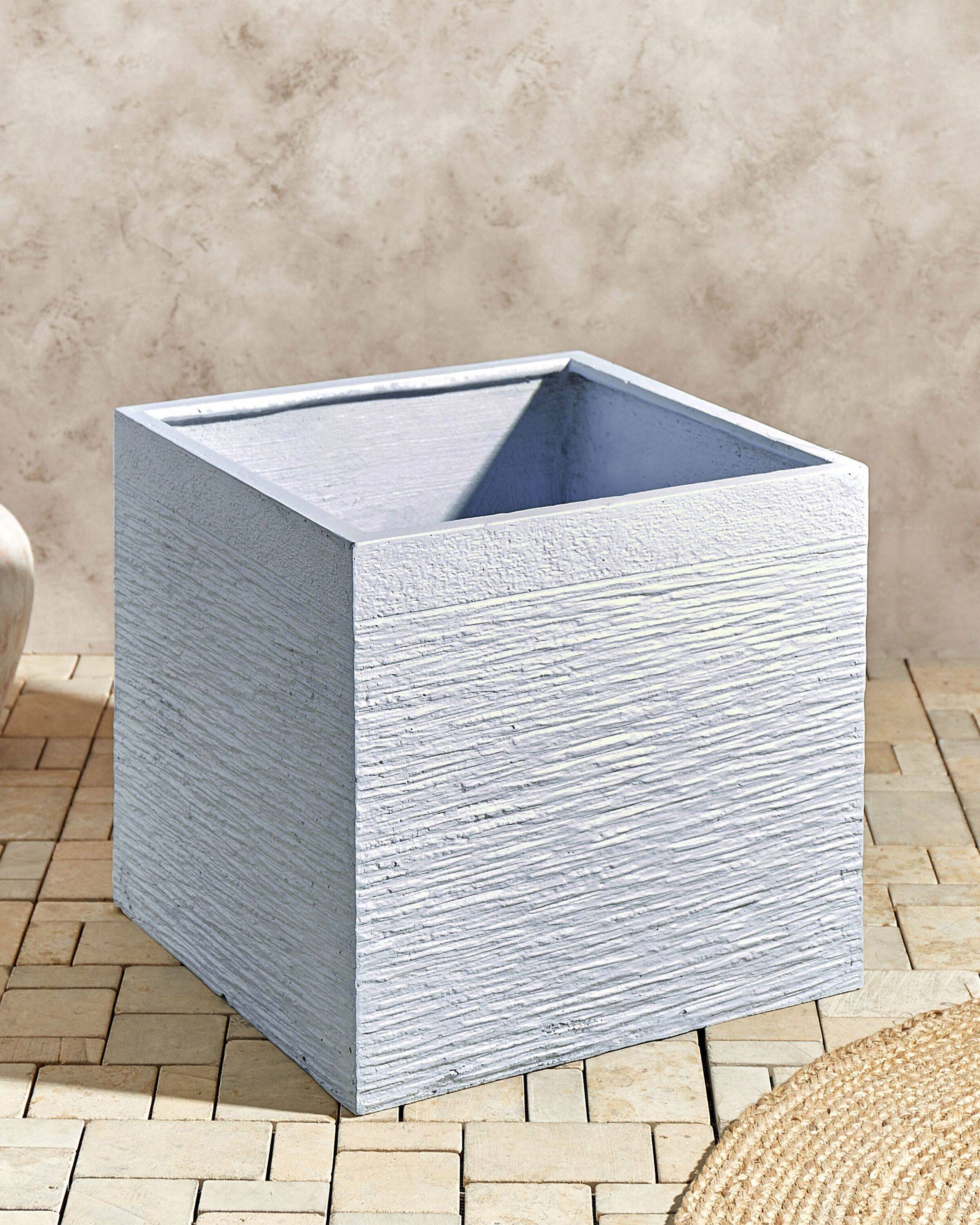 Cache-pot d'extérieur Oxyde de magnésium Blanc PAROS - Beliani - Image 1