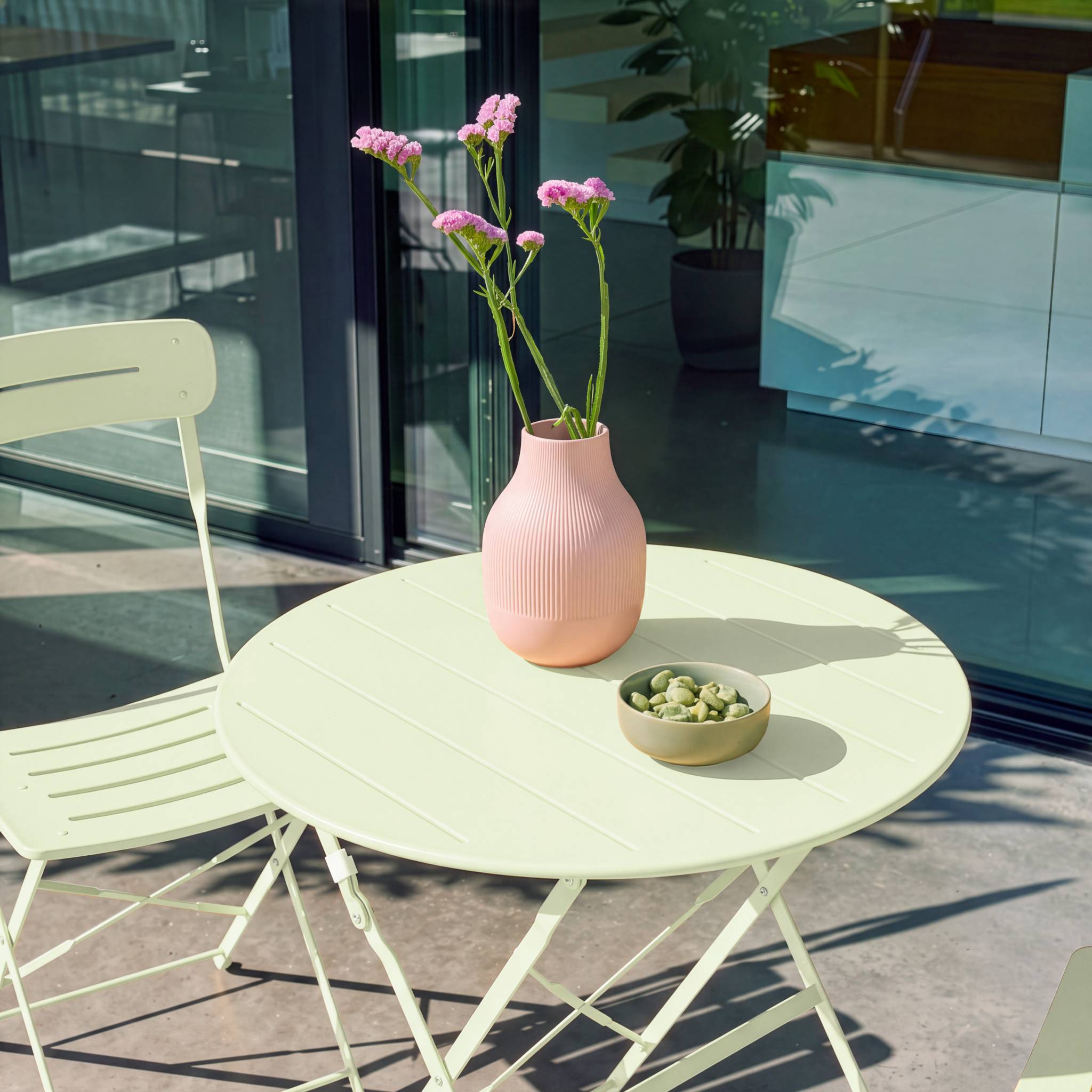 sweeek - Table de jardin bistrot pliante ronde acier + 2 assises vert - Balconea | sweeek - Image 3