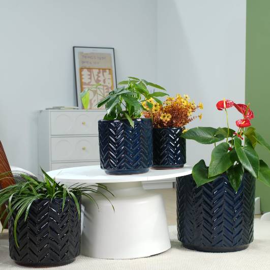 ComfortXL - Lot de 4 pots de fleurs en céramique bleu marine jusqu’à Ø38 cm intérieur extérieur avec drainage et relief - Image 1