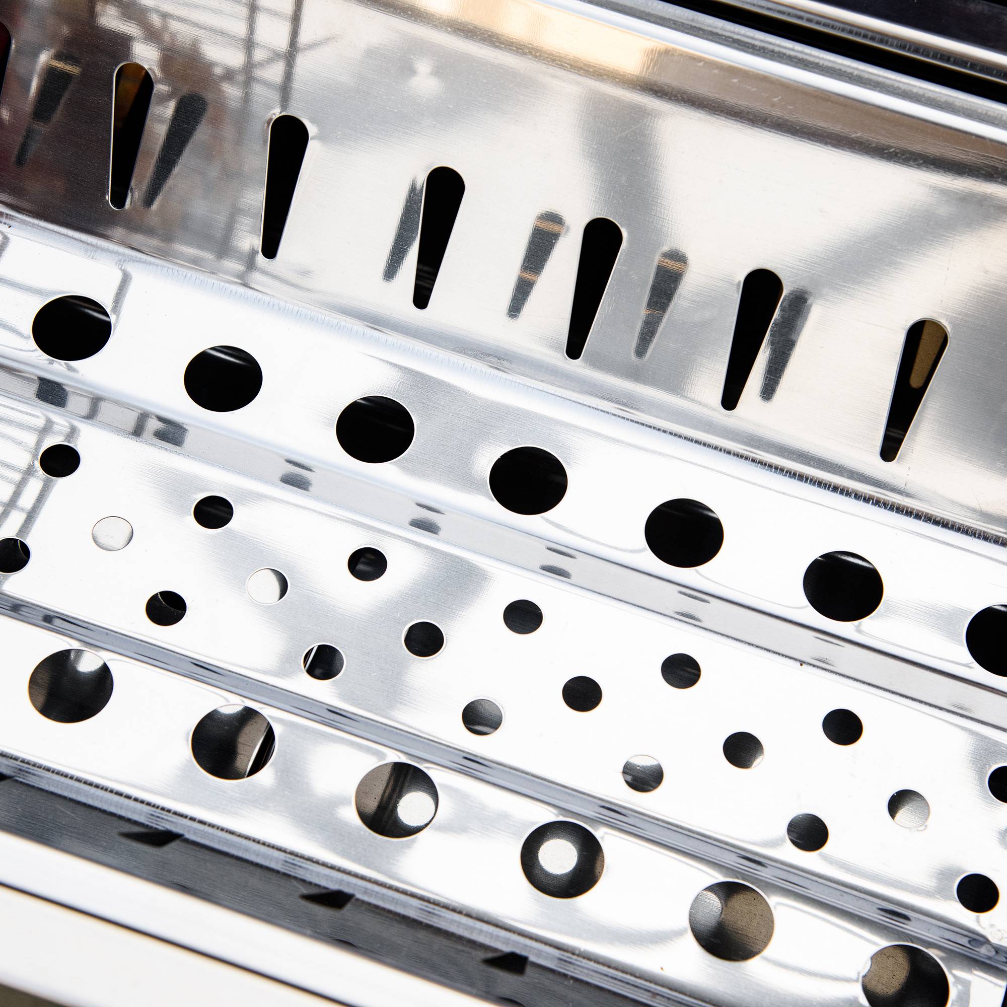 Outsunny - Barbecue à charbon pliable portable réglable - tablettes rabattables, grille, plaque teppanyaki, pinces, récupérateur cendres acier inox. - Outsunny - Image 7