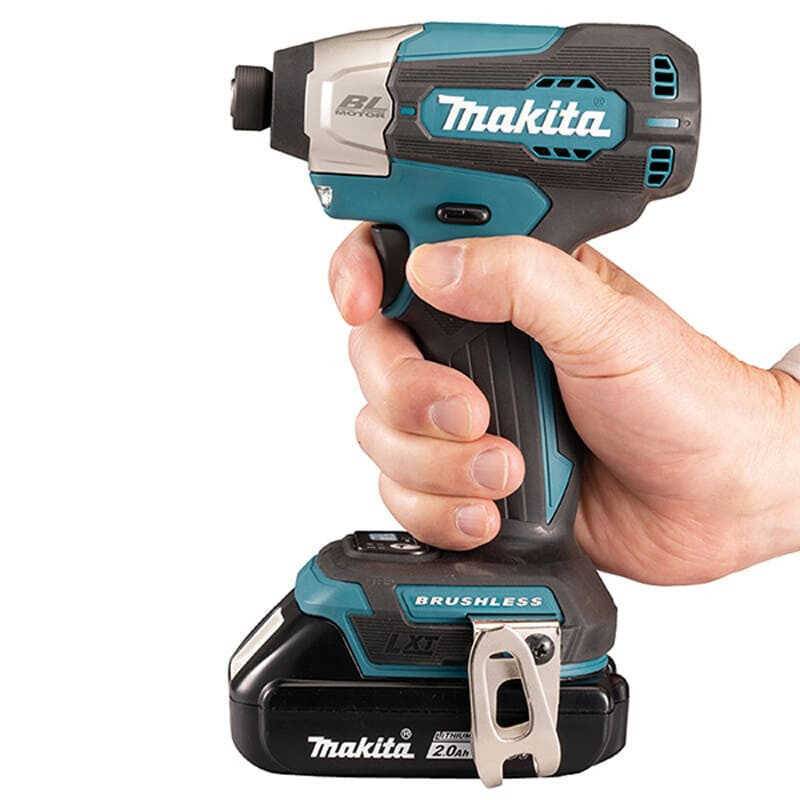 Makita - Visseuse à chocs 140 Nm 18V LXT - MAKITA - avec 2 batteries 3.0Ah - chargeur - MakPac - DTD157RFJ - Image 2