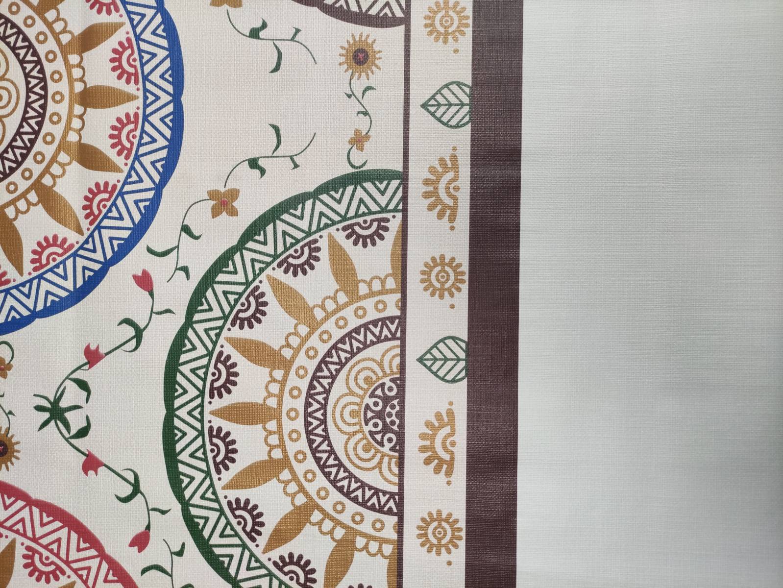 Nappe Composition PVC Base Polyester Anti-taches Soleil Lavant Taille 140X250 CM - Image 3