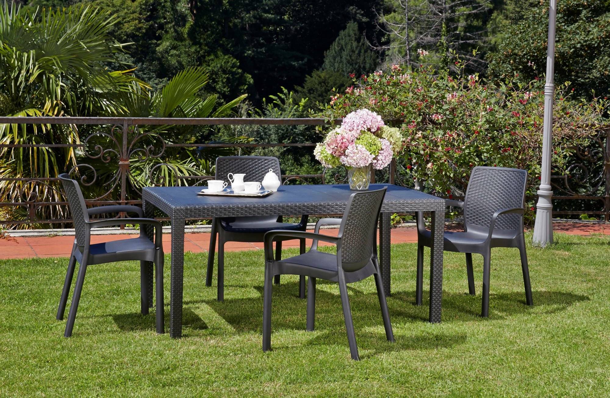 Dmora - Lot de 4 chaises d'extérieur Dnardin, Sièges de jardin, Chaise de table à manger, Fauteuil d'extérieur effet rotin, 54x60h82 cm, Anthracite - Dmora - Image 2