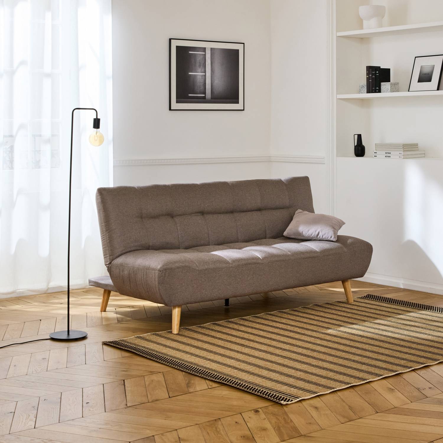 Canapé 3 places banquette clic clac. convertible. en tissu beige et pieds bois naturel - Image 1