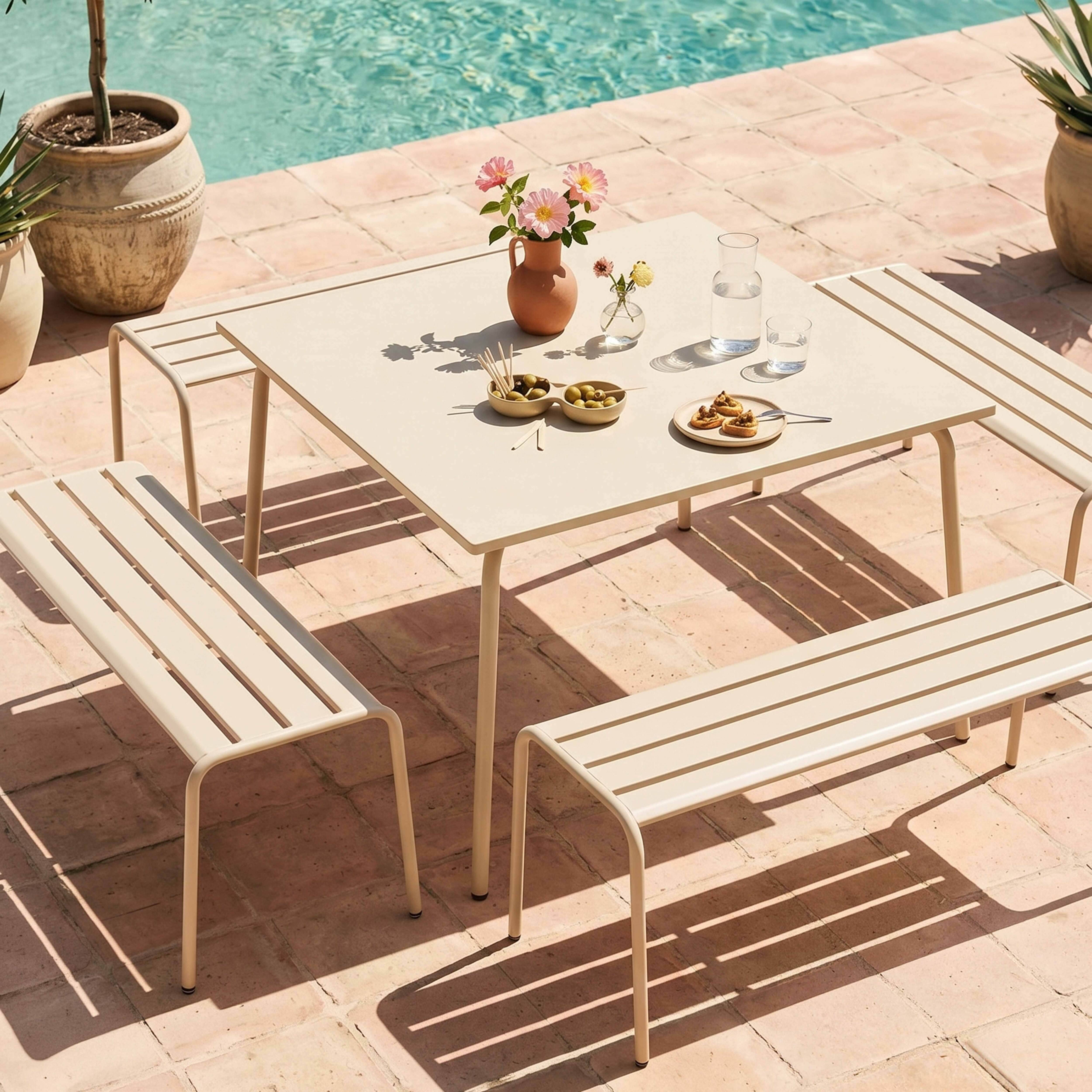 Oviala - Ensemble table de jardin carrée et 4 bancs en métal ivoire Palavas - Oviala - Image 3