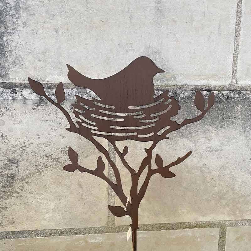 La Grande Prairie - Tuteur déco oiseau dans son nid 30x72cm - Image 2