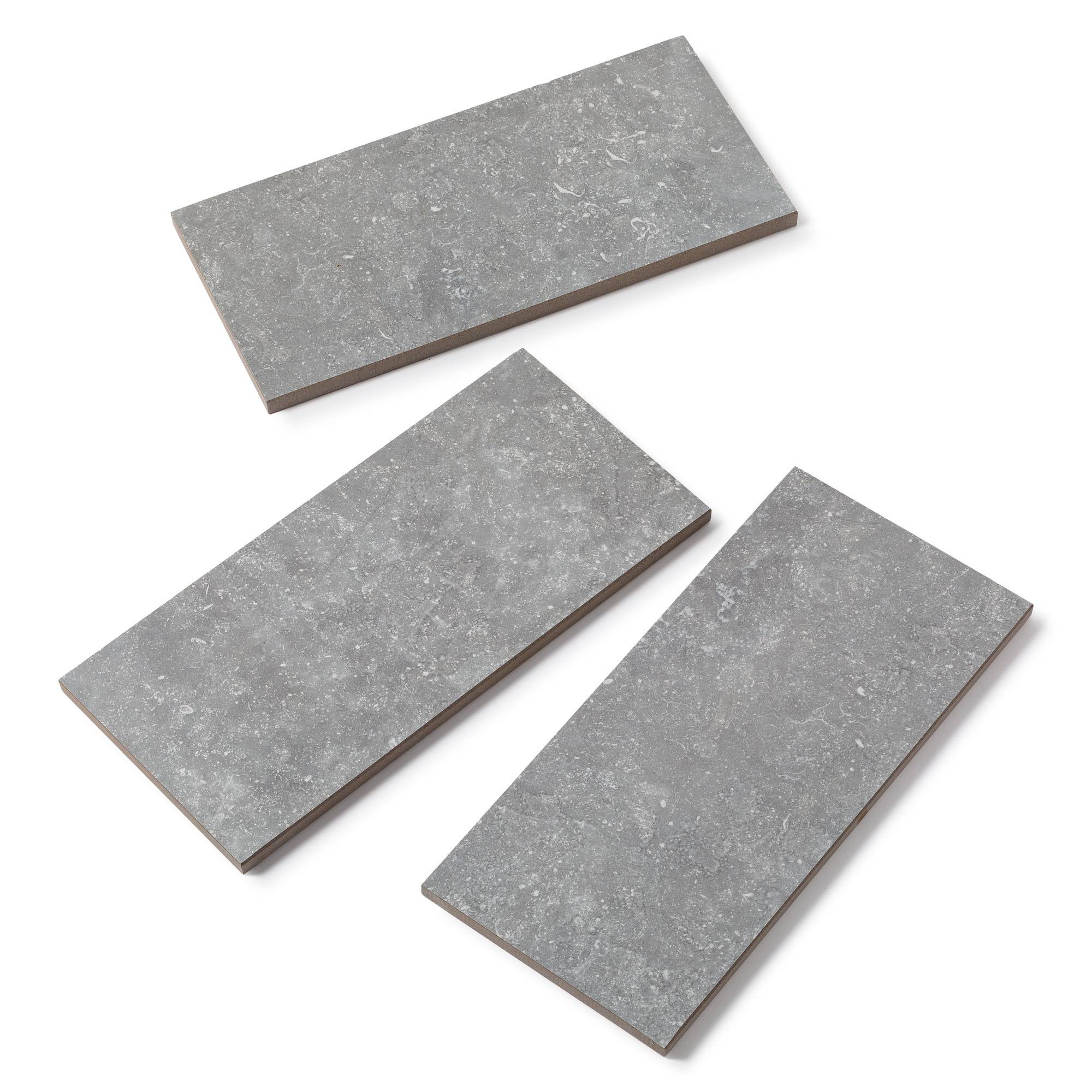 Margelle de piscine effet Pierre Gris/Bleu Belgio 60x28x2 cm Bord Droit Pietra - RO'MA CARRELAGE - Image 4