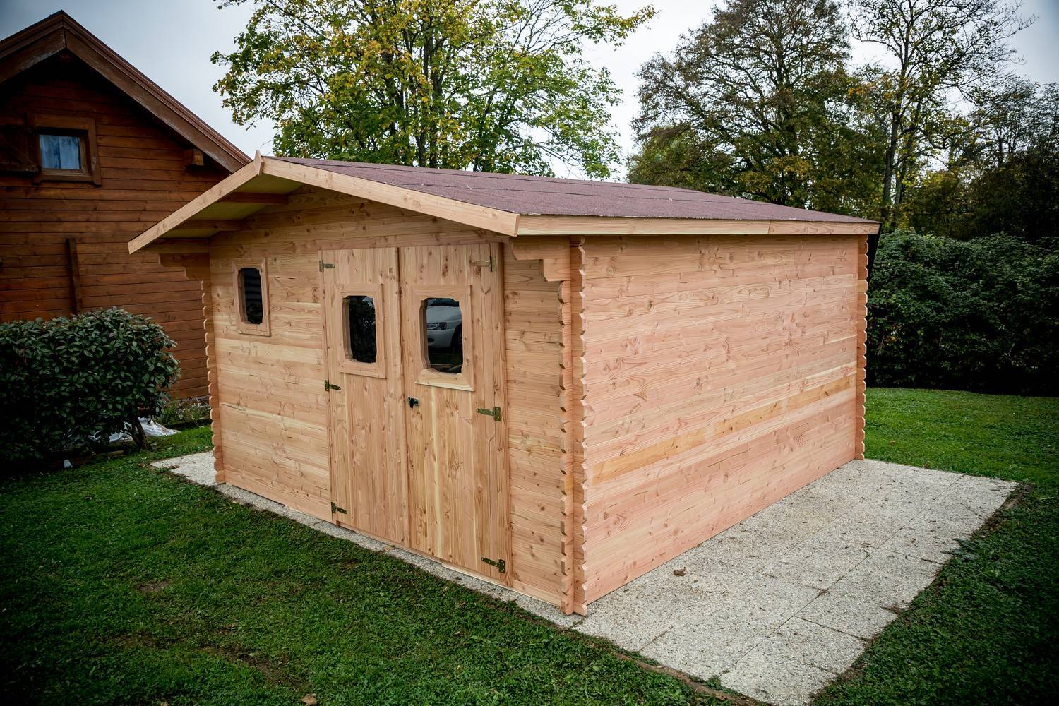 Habrita - Abri DOMMAR Douglas madriers 28 mm - 23,14 m² - sans plancher - toit double pente Habrita - Image 2