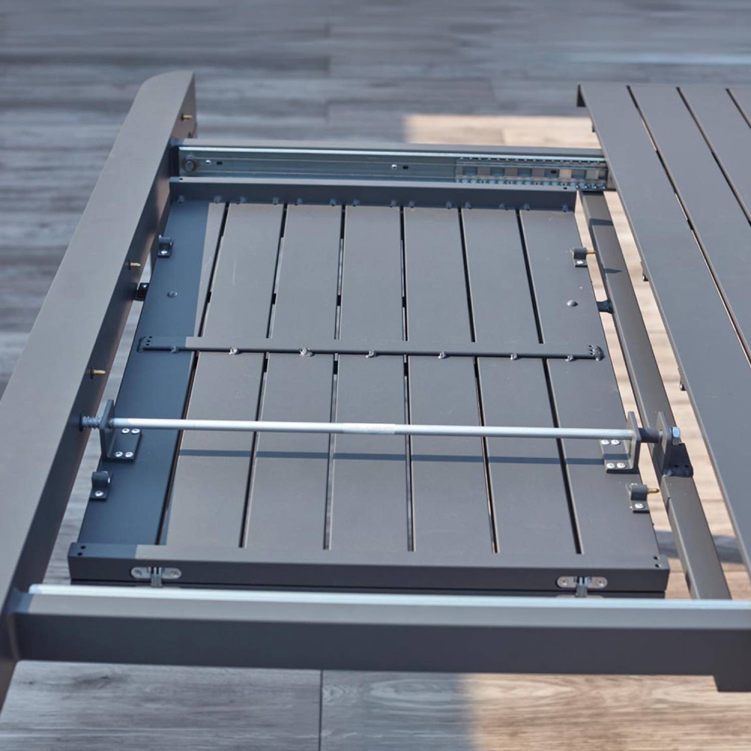 Concept Usine - Table de jardin extensible en aluminium 6 à 8 personnes gris foncé FLORENCIA - Image 7