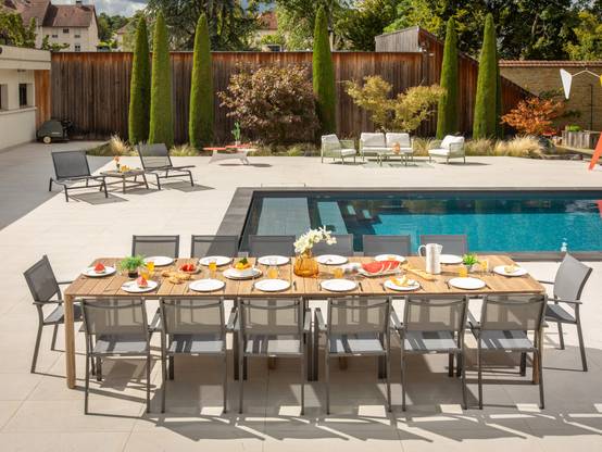 Table de jardin rectangulaire extensible Roko, 3,7 m, 6 rallonges, aspect teck - Jardiline - Image 3